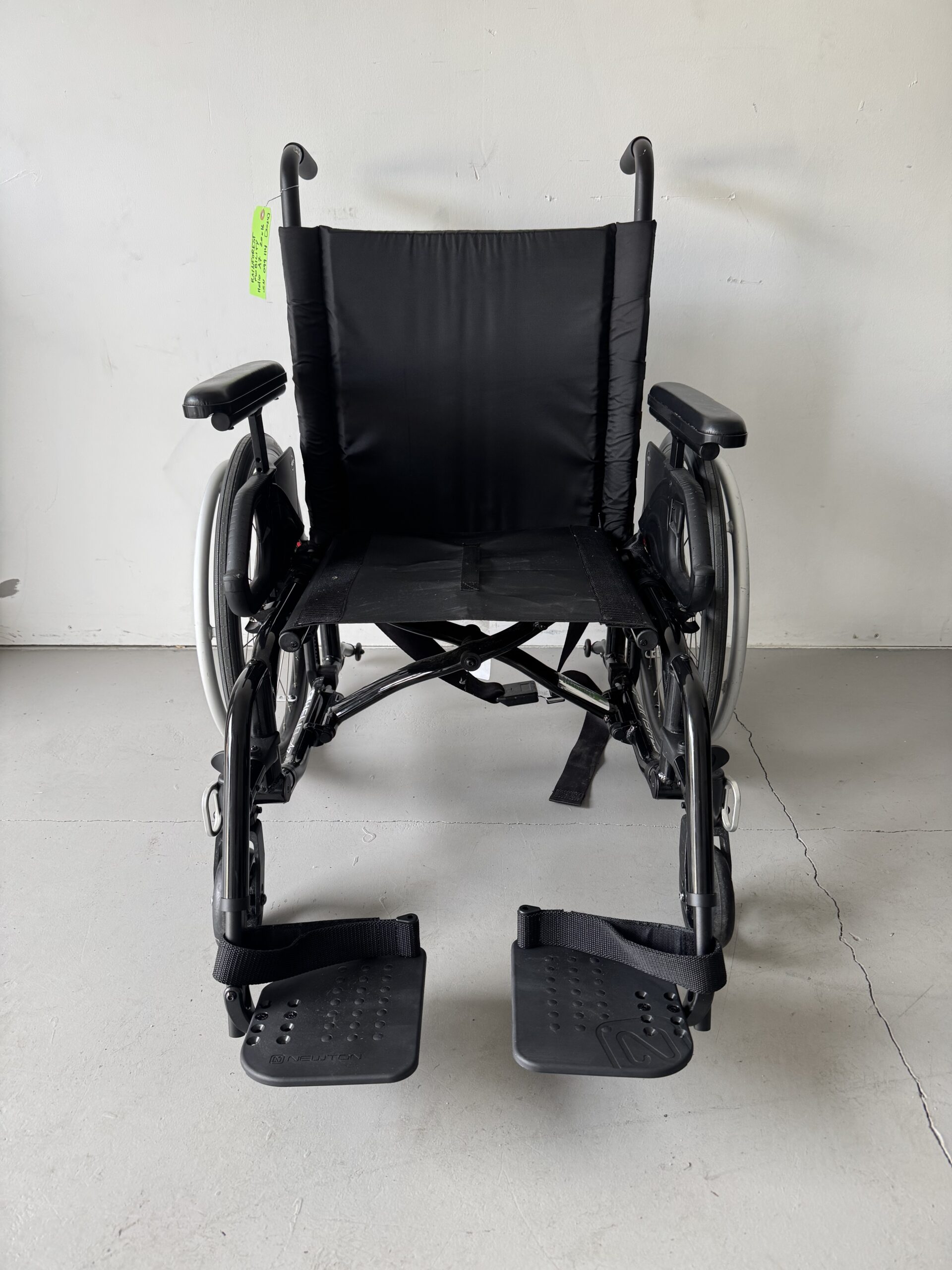 Helio A7 Wheelchair 20x16"